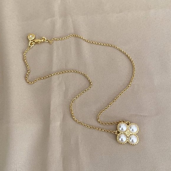 Tory Burch Four Leaf Clover Pearl Necklace - Picture 1 of 4
